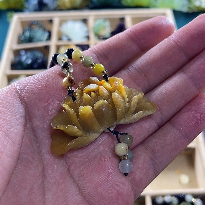 蛇纹石玉未镶嵌颈饰*️****