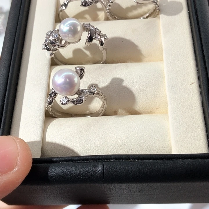 银S925镶嵌淡水珍珠项链小**?