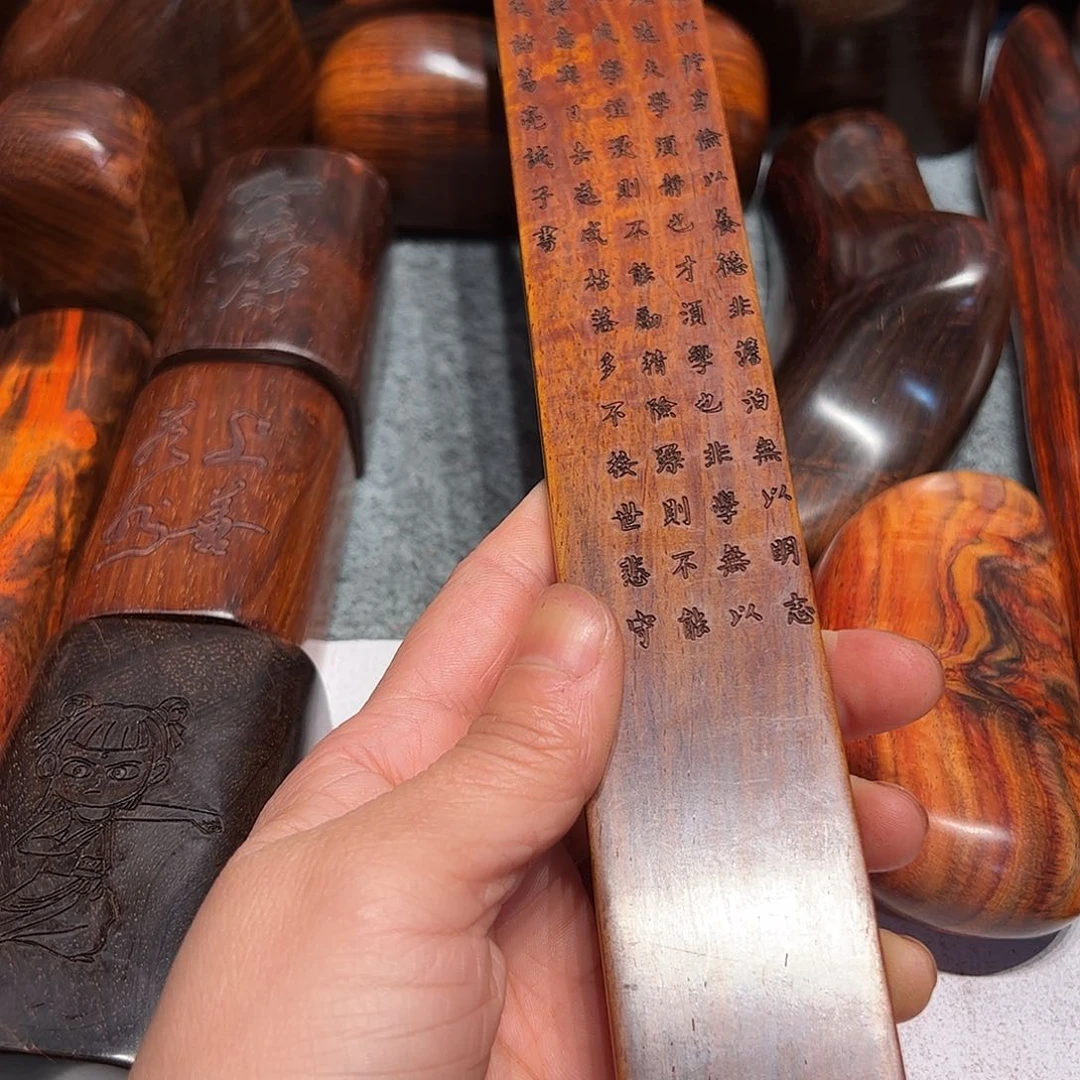 交趾黄檀（大红酸枝）我***8