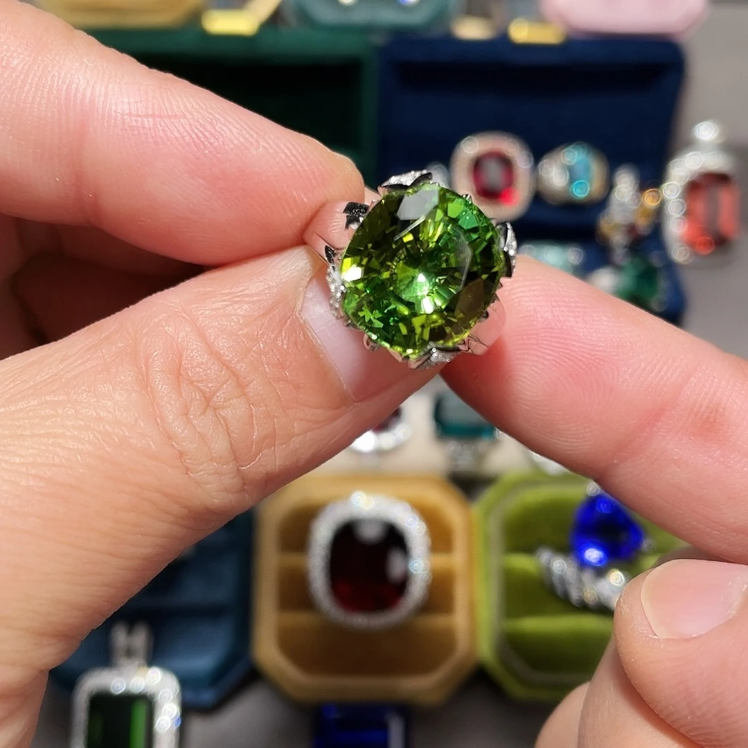 18K金镶嵌戒指碧玺13.3ct