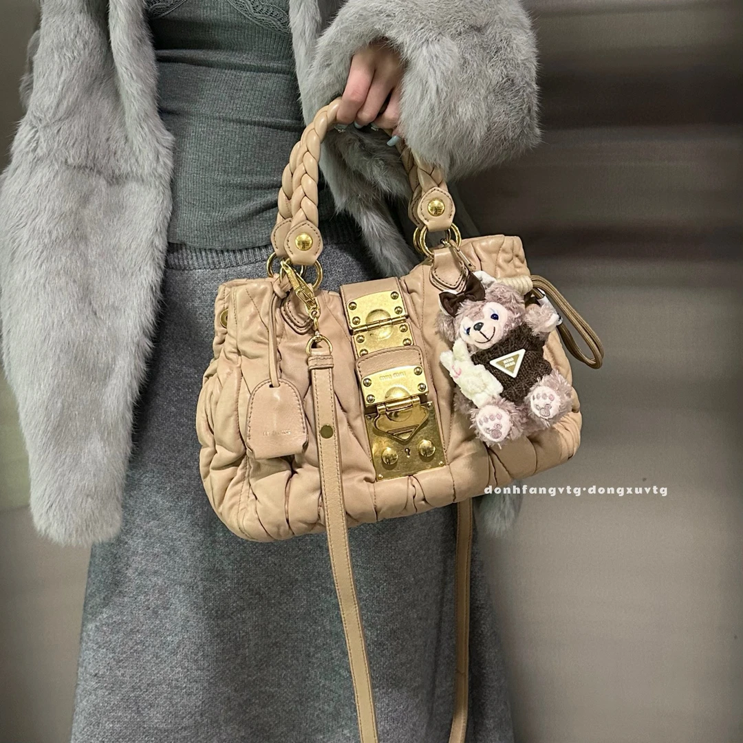 95新 MIU MIU/缪缪 miumiu 奶茶色小托特斜挎包K
