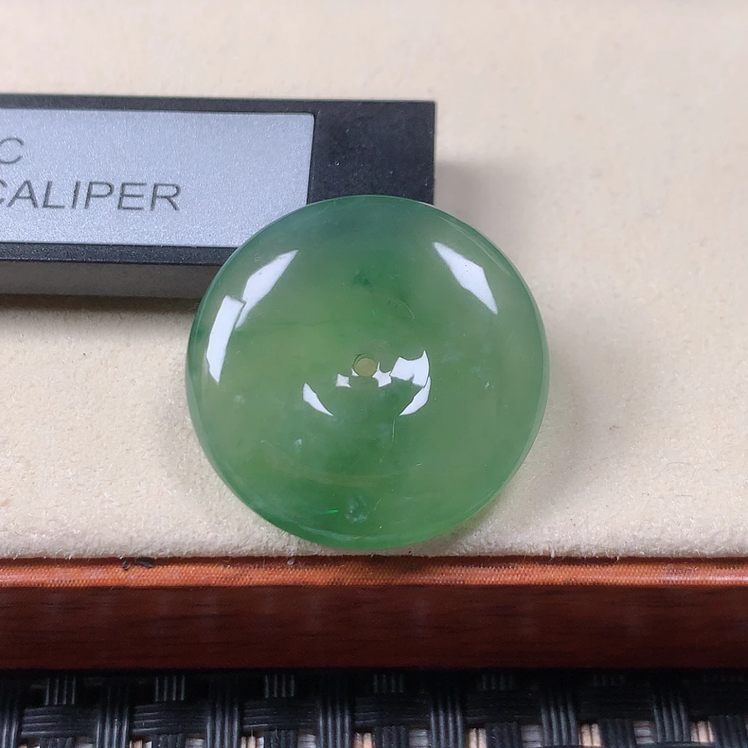 缅甸天然翡翠冰润满色平安扣吊坠401/尺寸：24.3×5.3mm