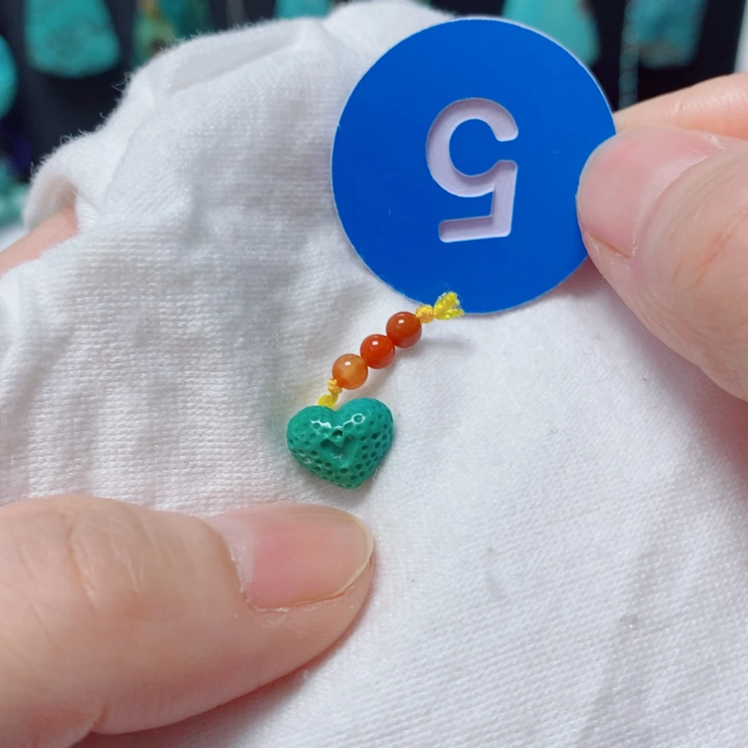 南红玛瑙未镶嵌珠宝奇石