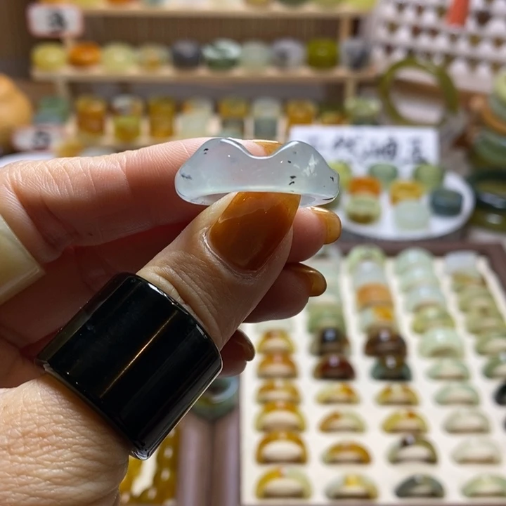 岫玉未镶嵌戒指岫玉精品指环内径 16 到 19 随机发一个