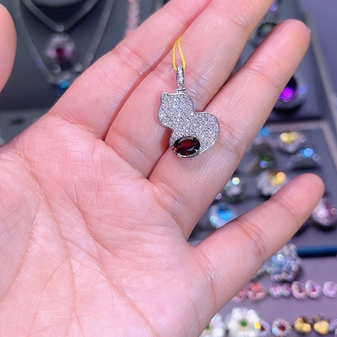 【闪购商品】石榴石吊坠(赠链)银S925镶嵌
