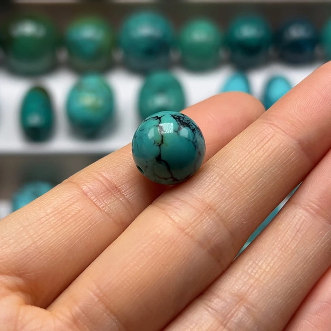 哈***哈绿松石未镶嵌珠宝奇石