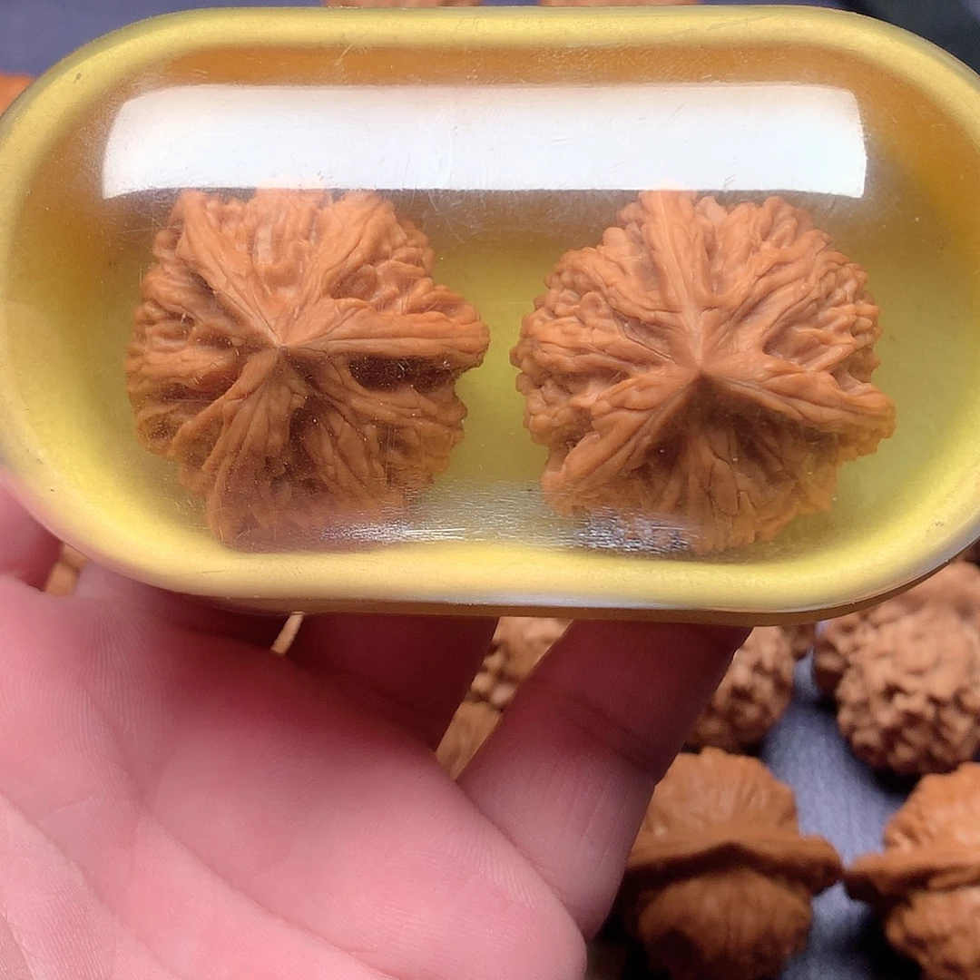 旗***＂把件文玩核桃核桃