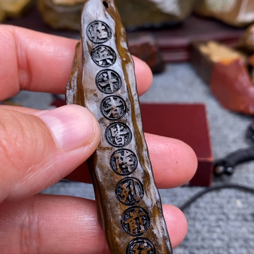 【闪购商品】原石雕刻手把件