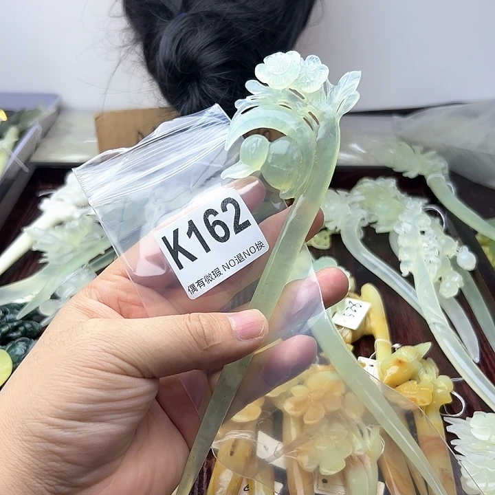 蛇纹石玉发饰合金兰