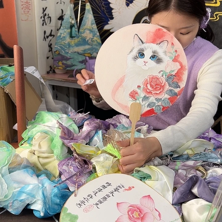 ॱ***ʸ037手绘扇子不退不换