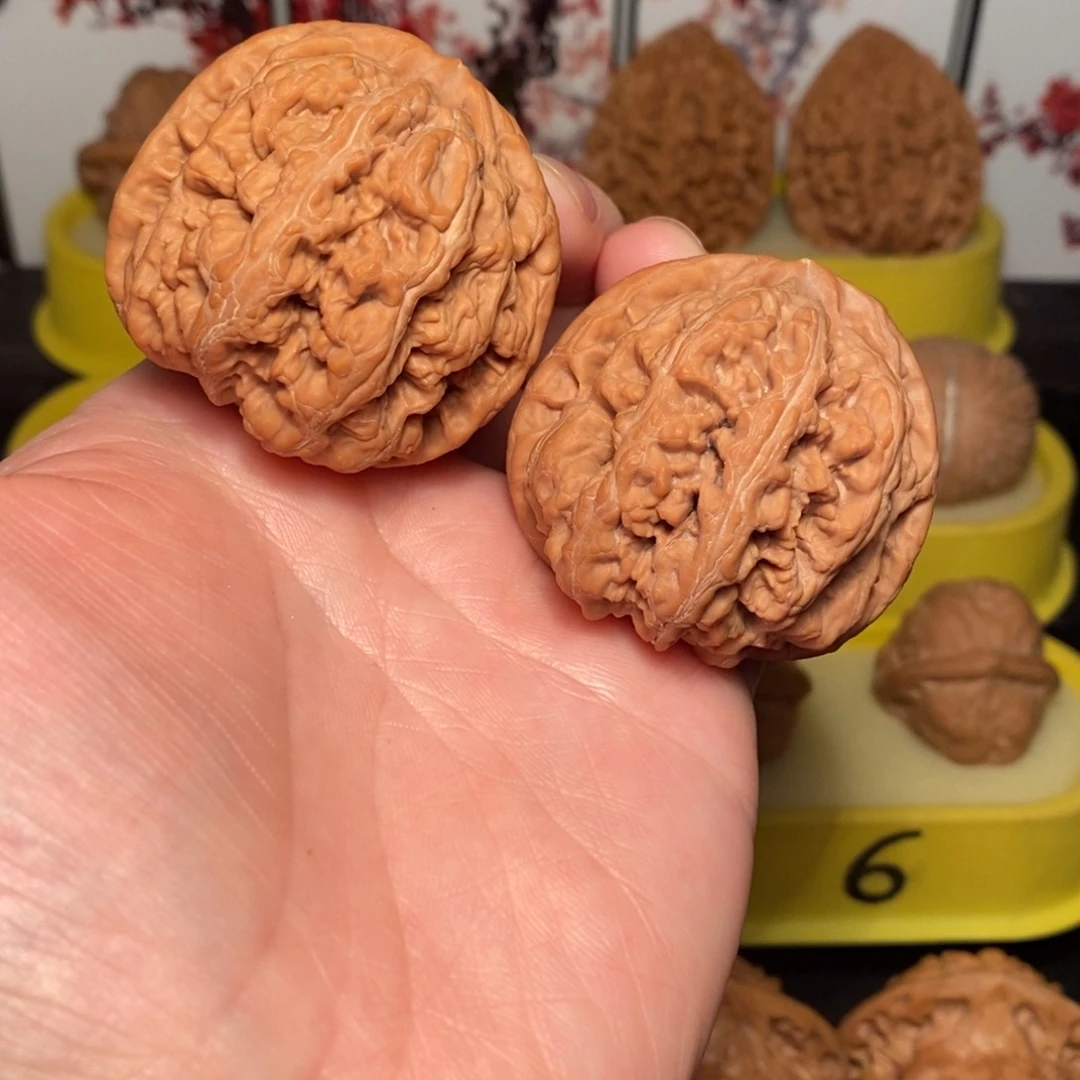 文玩核桃把件44尺大粗筋核桃