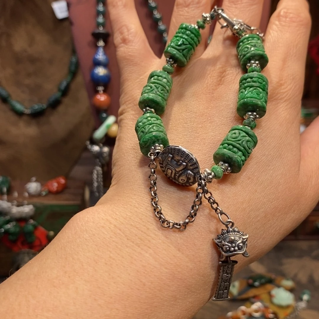 翡翠吊坠(赠链)未镶嵌