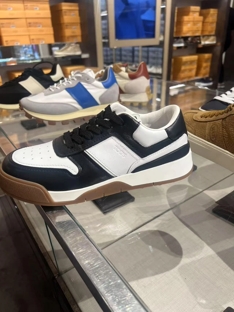 未使用 TOD’S/托德斯 男款熊猫配色纹时尚休闲鞋