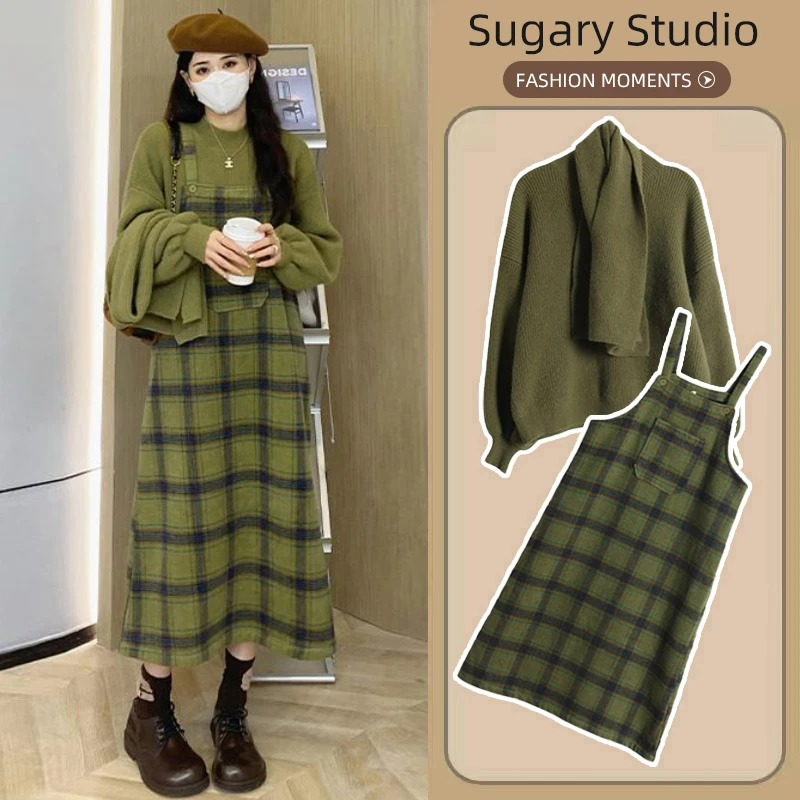 2024孕妇秋冬套装韩版时尚针织上衣围巾+毛呢格子背带裙秋冬显瘦