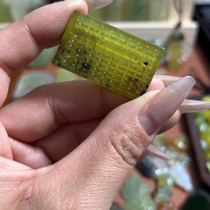 蛇纹石玉合金颈饰