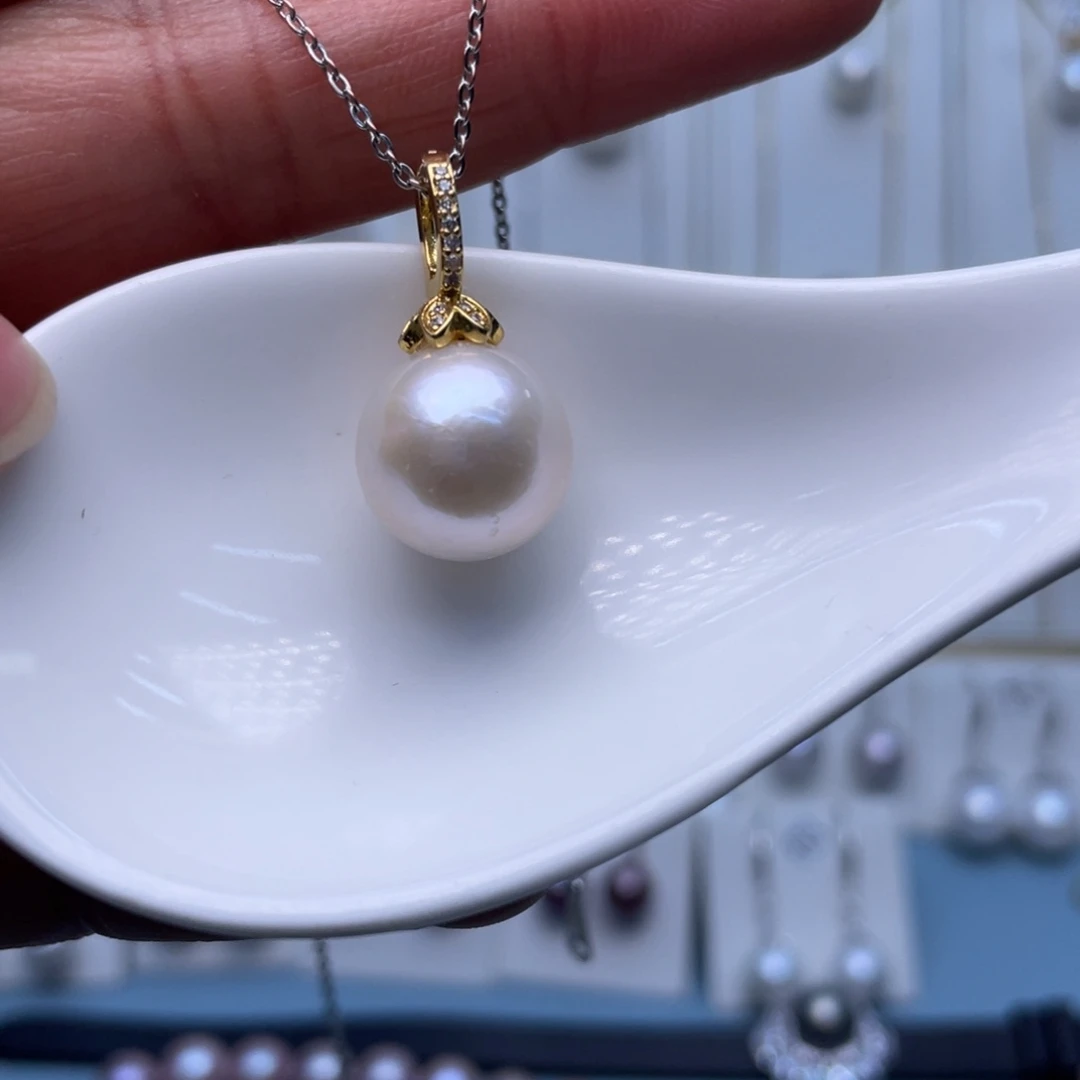 未镶嵌颈饰淡水珍珠