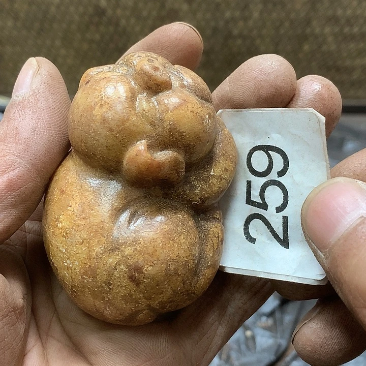 未镶嵌和田玉挂件