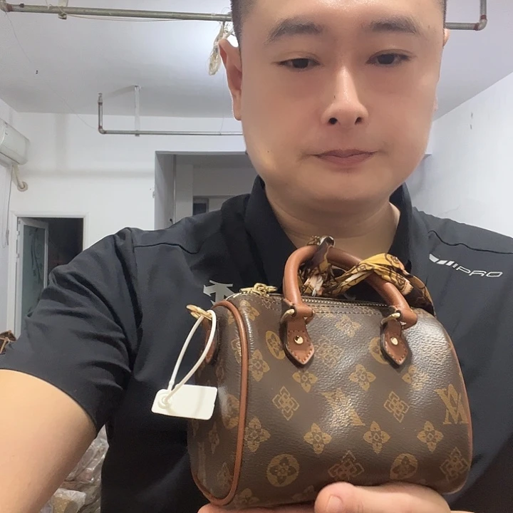 蚕丝犏牛皮（革）驴皮（革）