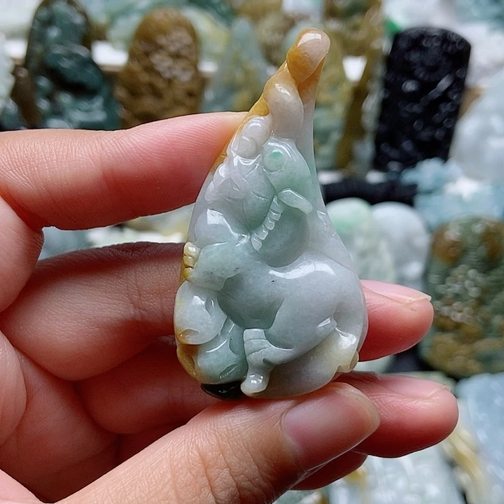 翡翠未镶嵌颈饰翡翠