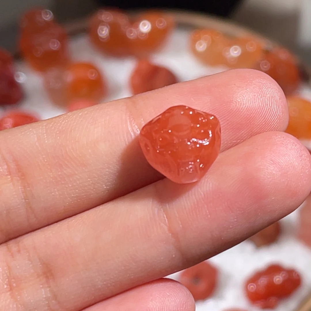 南红玛瑙守护面背云10.7x11.7x8.5mm不退换未镶嵌