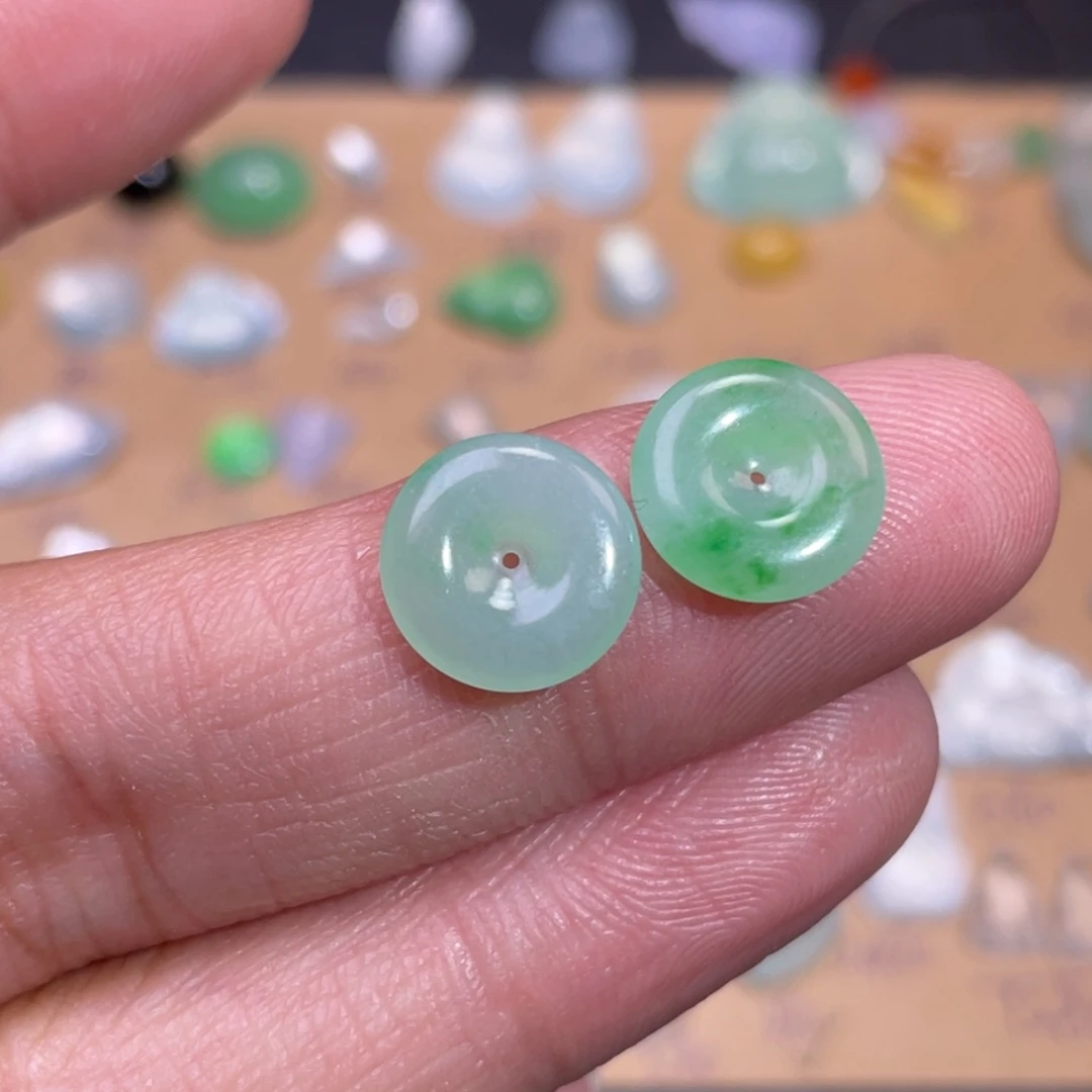 翡翠散珠甜绿平安扣