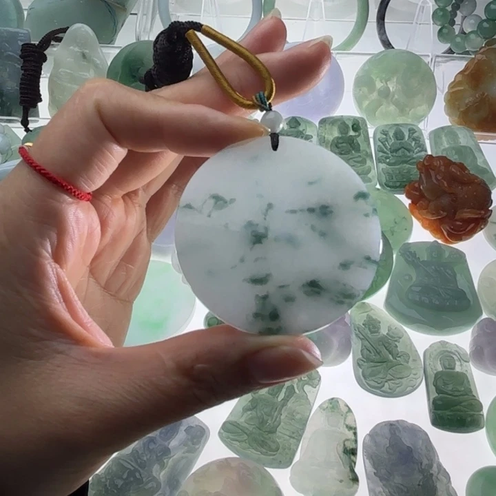 翡翠吊坠(赠链)未镶嵌飘花无事牌