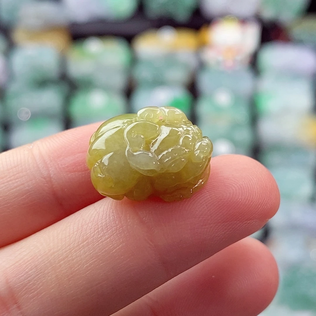 颈饰未镶嵌翡翠天然