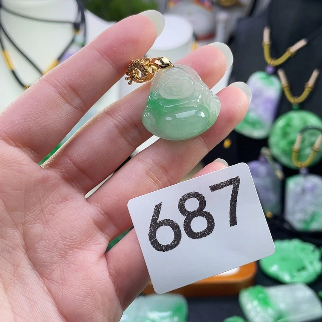 吊坠(赠链)未镶嵌翡翠