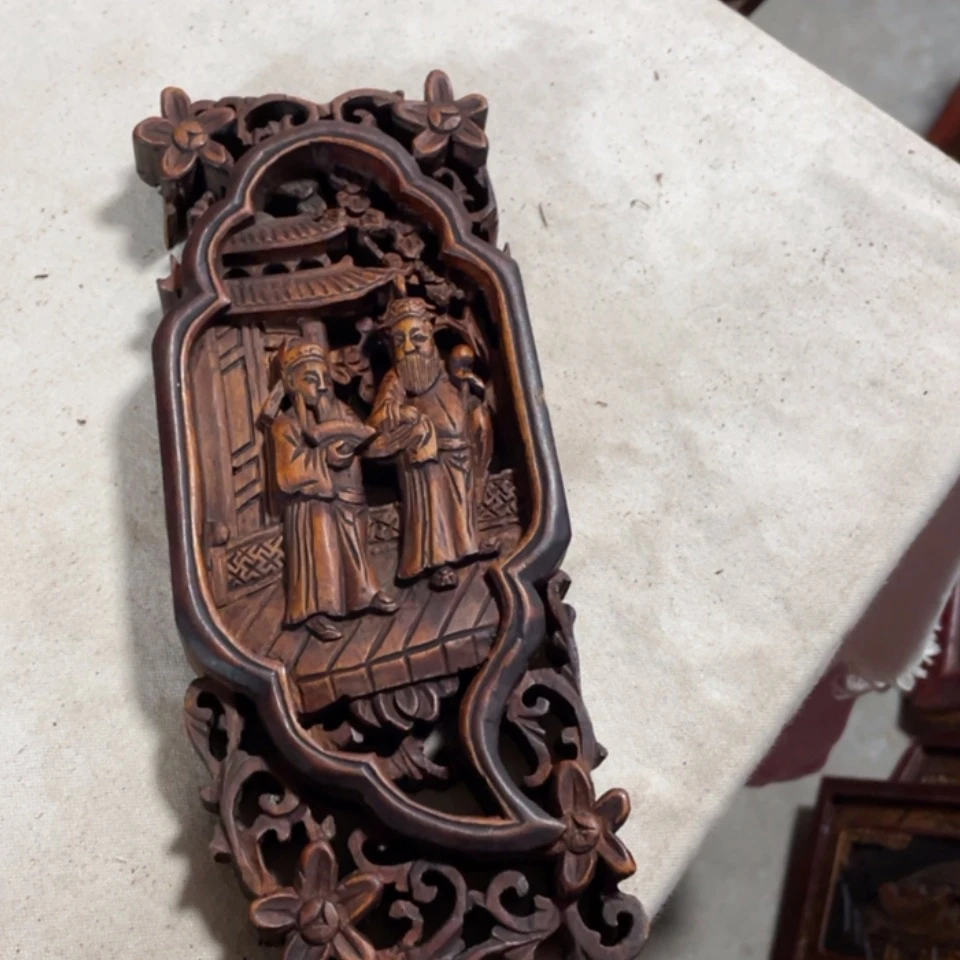 【闪购商品】香榧木雨****宝一片木雕