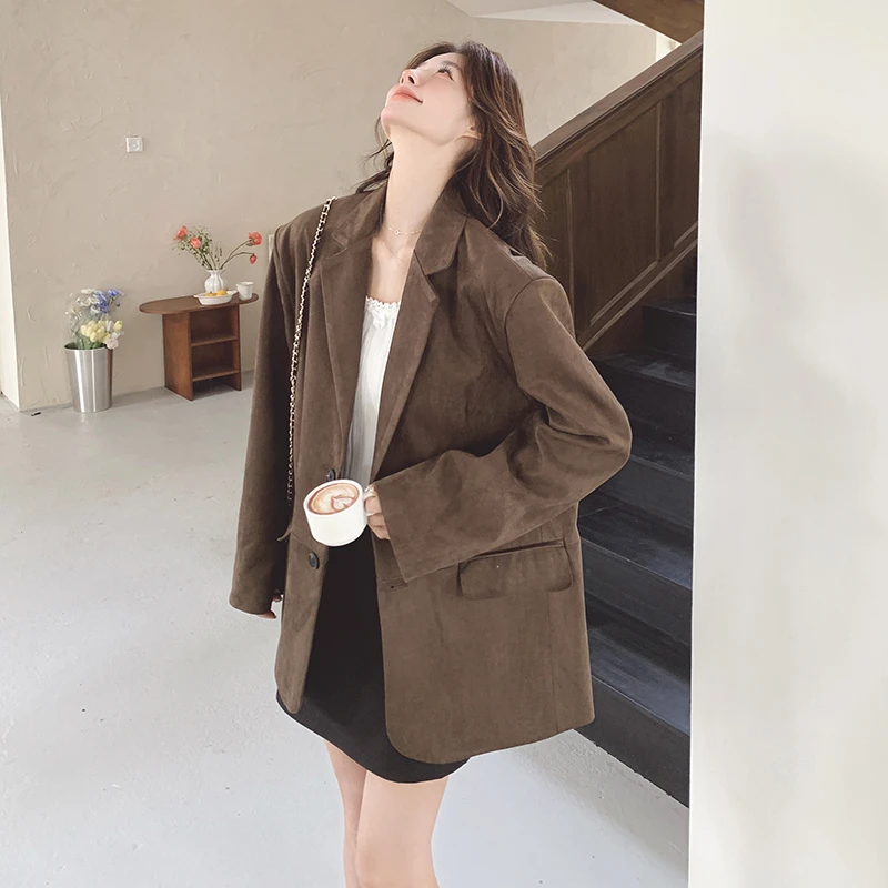 咖色复古麂皮绒西装外套女2025年春秋新款高级感率性挺括西服上衣