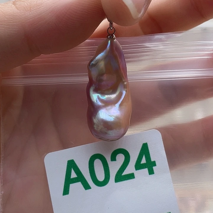 峰***师未镶嵌天然珍珠。  漏 漏 漏淡水珍珠