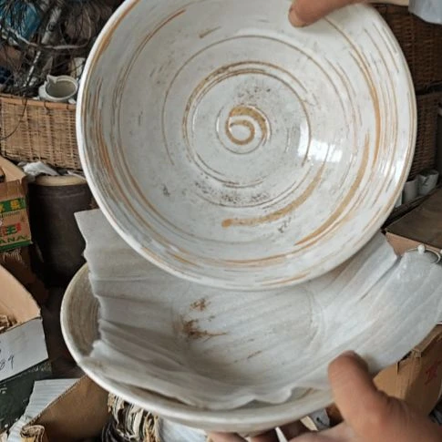 库存微瑕刷釉大碗两个
