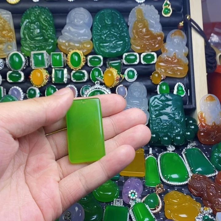 爷***葱玛瑙/玉髓未镶嵌颈饰