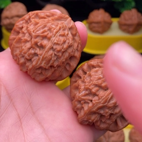 把件文玩核桃三角白42全品