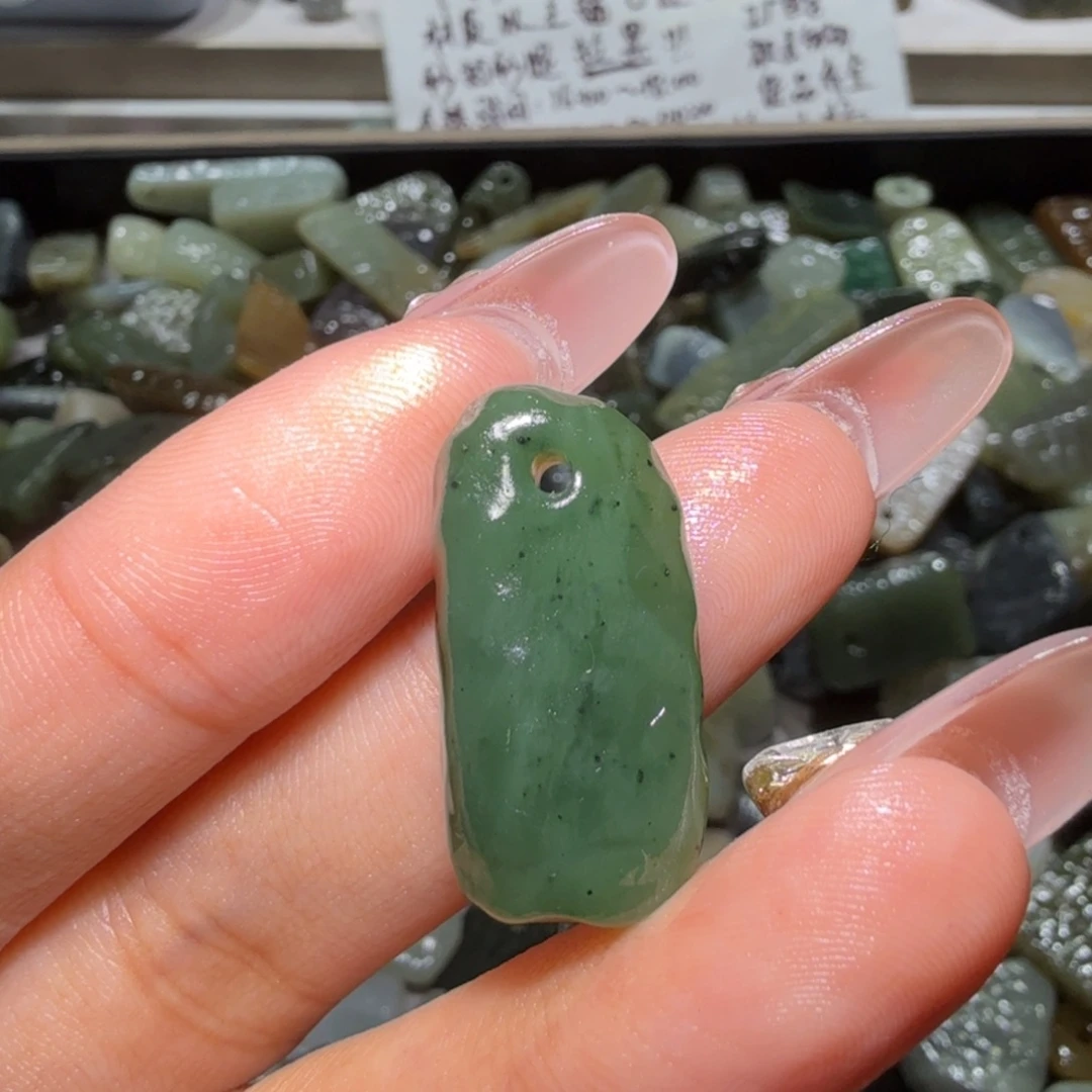 和田玉未镶嵌珠宝半成品