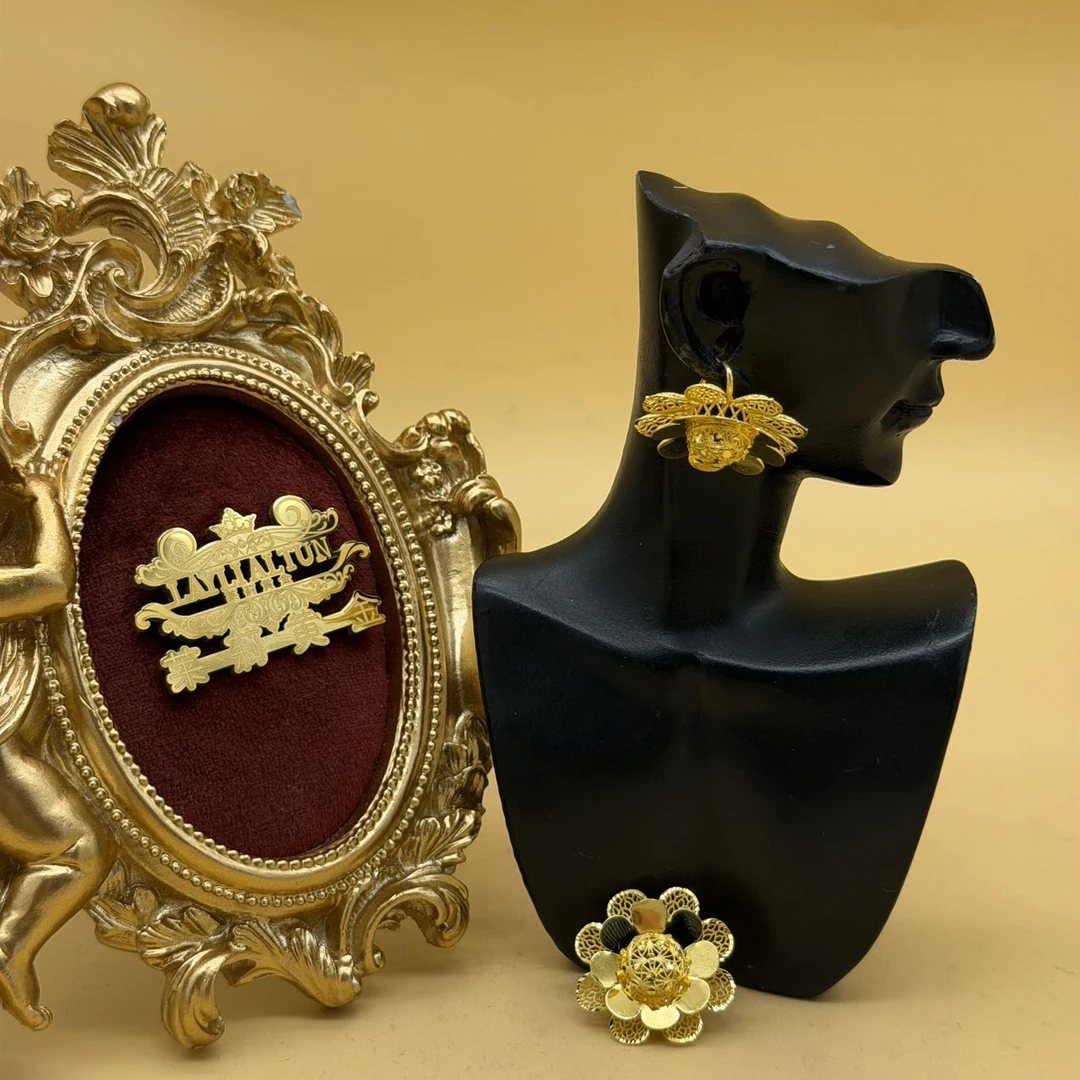 B播 7.61g 足金999 耳饰 d