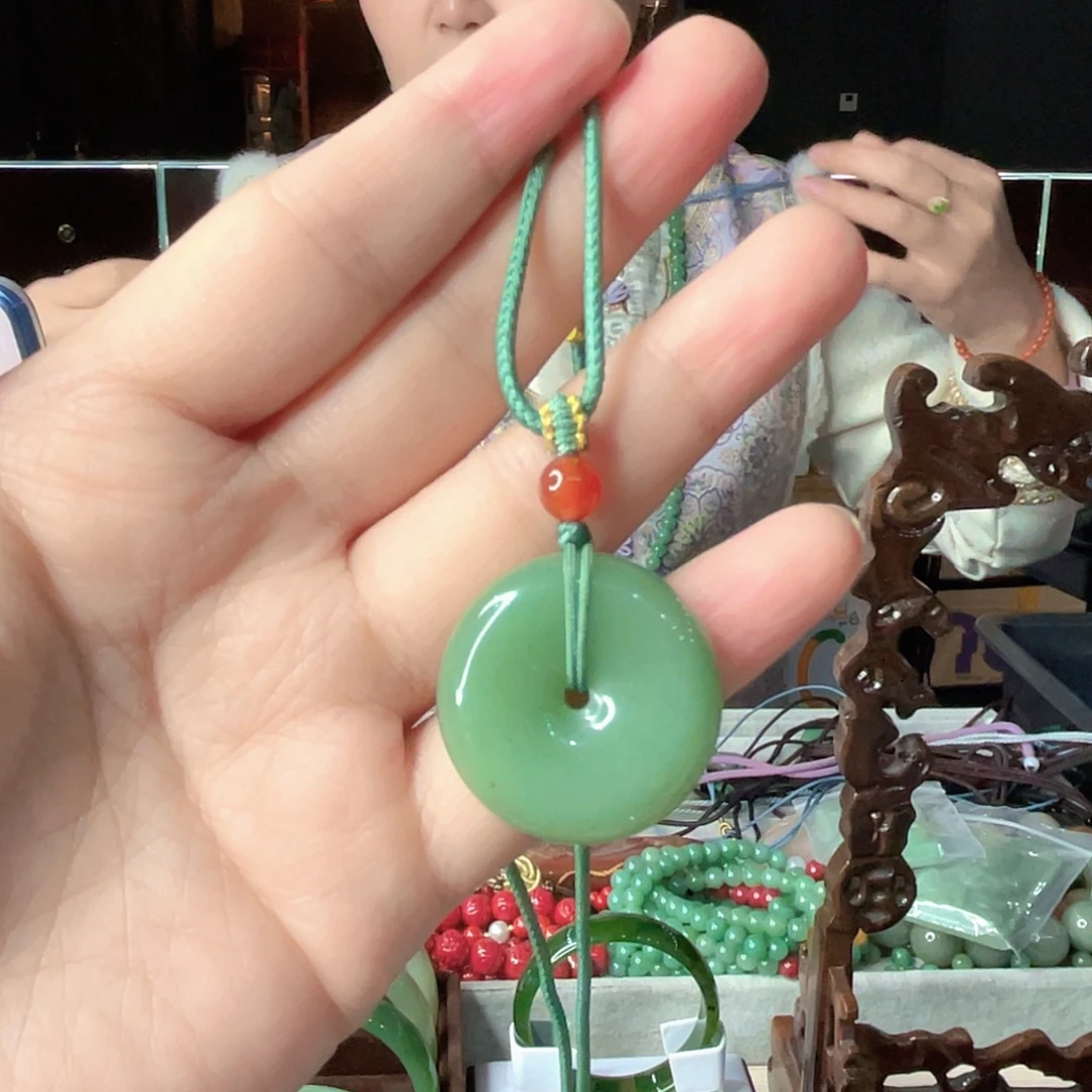 密玉（石英质玉）未镶嵌颈饰