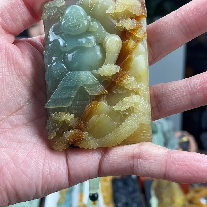 蛇纹石玉未镶嵌颈饰