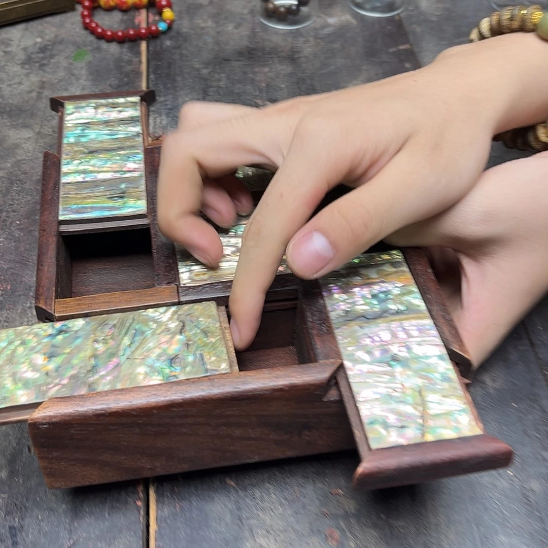 大叶紫檀（黑酸枝木类）