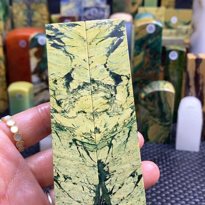 四川石泗**水青田石印章石