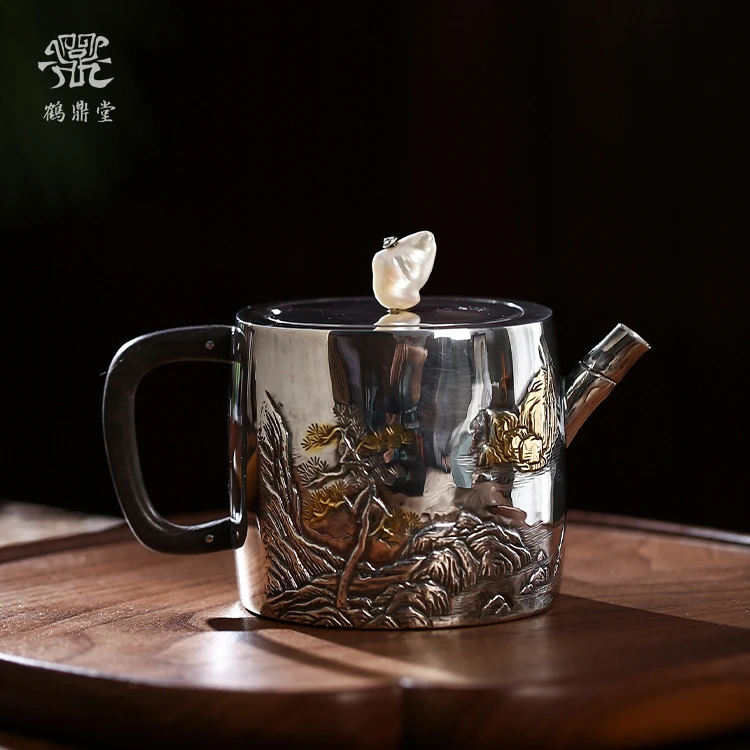 鹤鼎堂闻天系列游遨急须錾刻积玉堆金（银色）