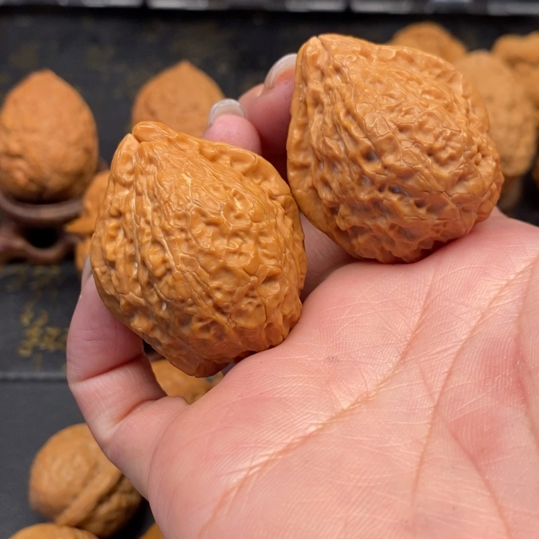 文玩核桃吊坠寿桃