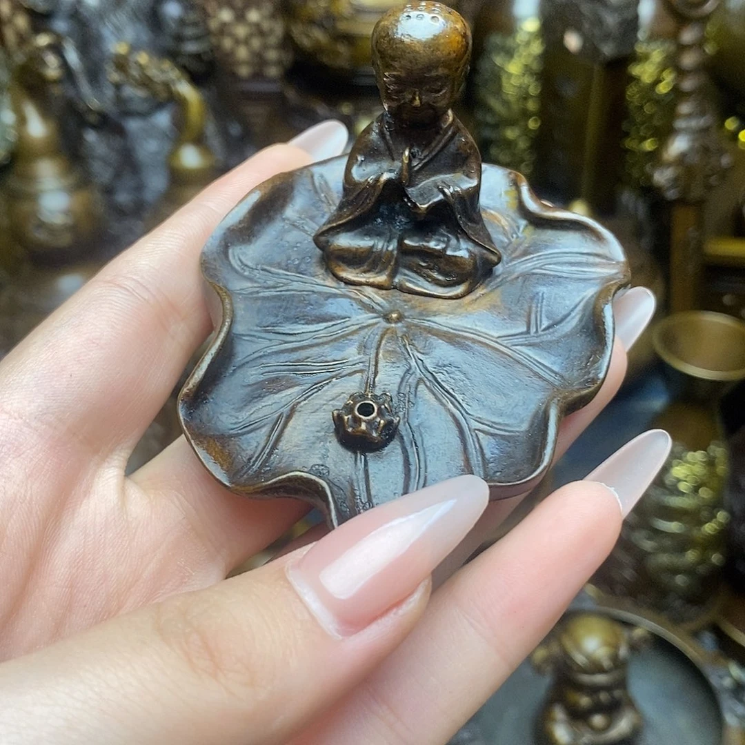 铜器摆件做工精良