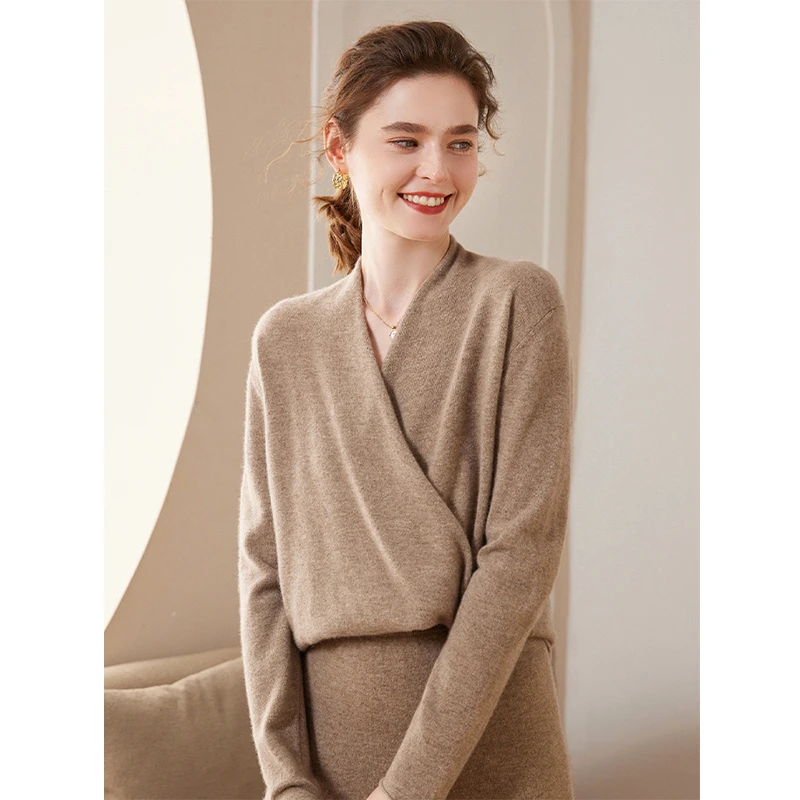 纯色交叉领常规V领针织羊绒衫女士毛衣温柔风大码打底衫冬季新款