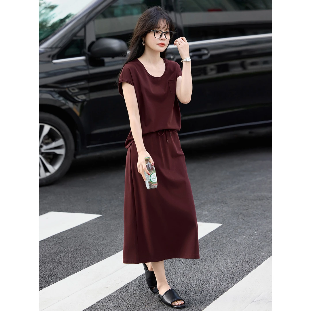 沫晗依美2025夏季新款简约休闲大U领连肩袖T恤半身裙两件套装6477