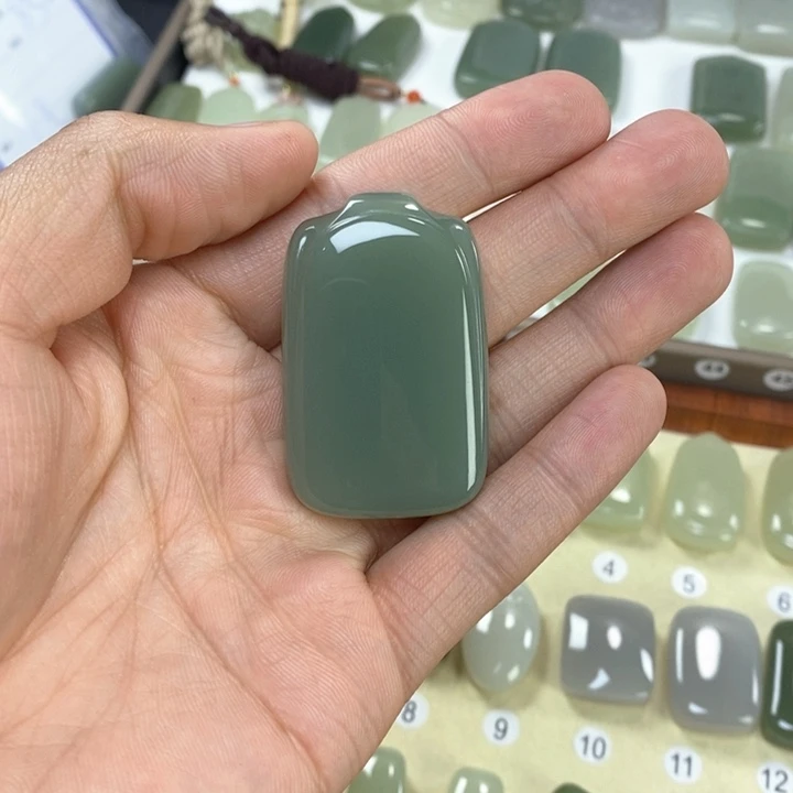 和田玉颈饰未镶嵌用****9