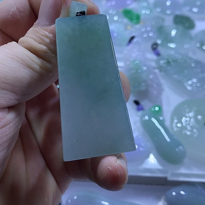 翡翠未镶嵌颈饰天然翡翠A货吊坠