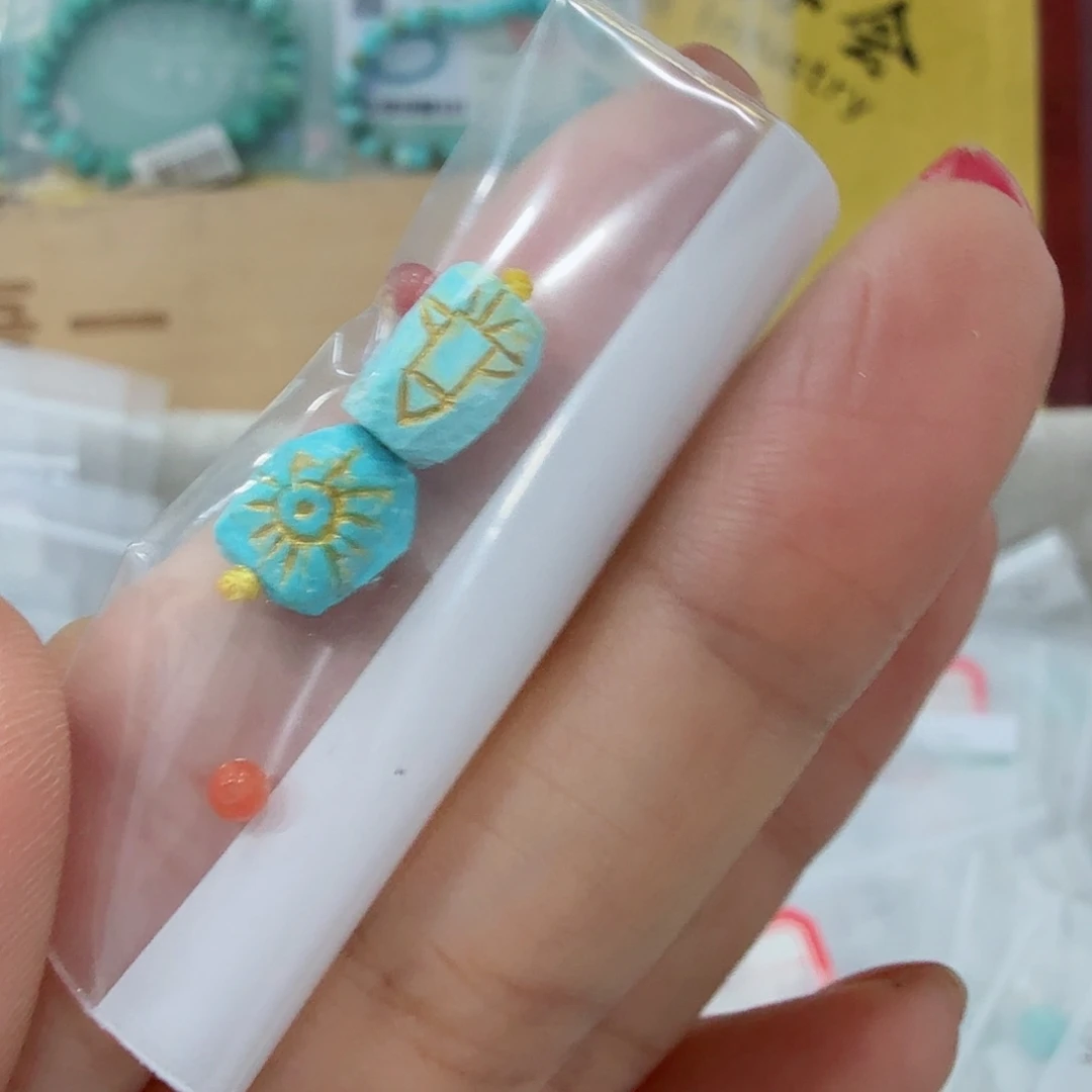 南红玛瑙未镶嵌珠宝奇石