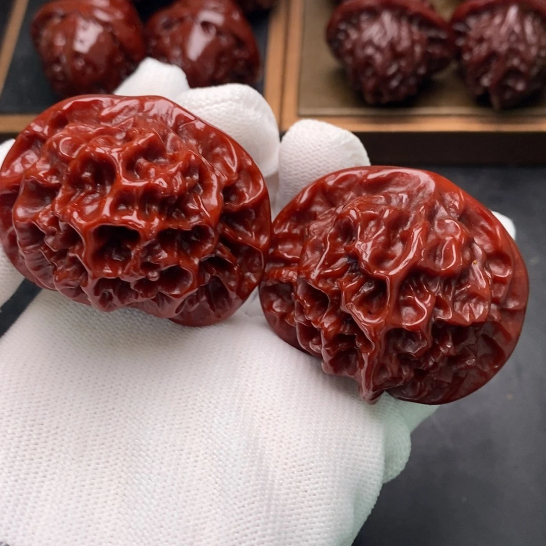 文玩核桃吊坠帝王