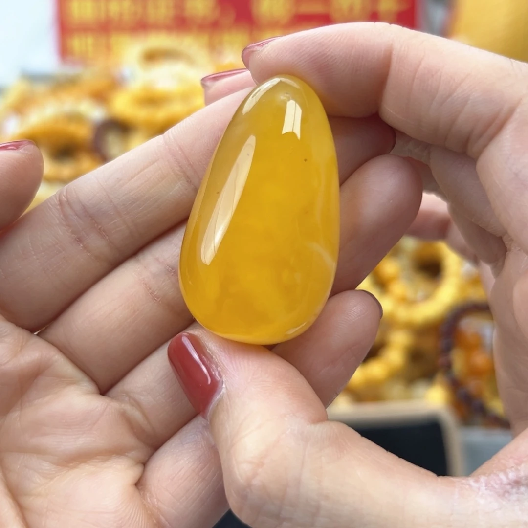 琥珀珠宝奇石未镶嵌